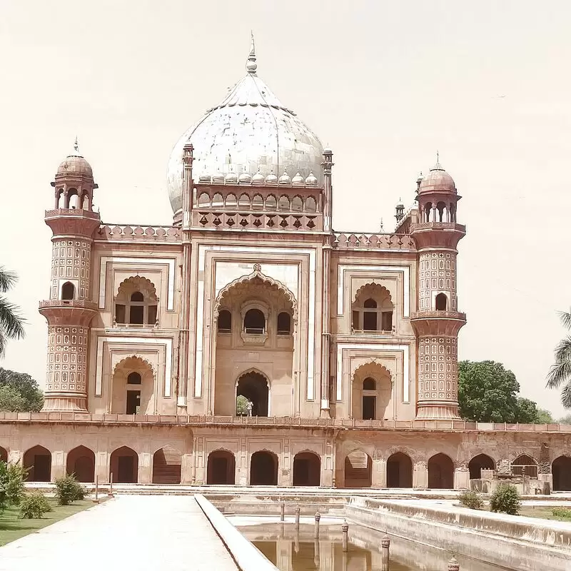 Safdarjung Tomb