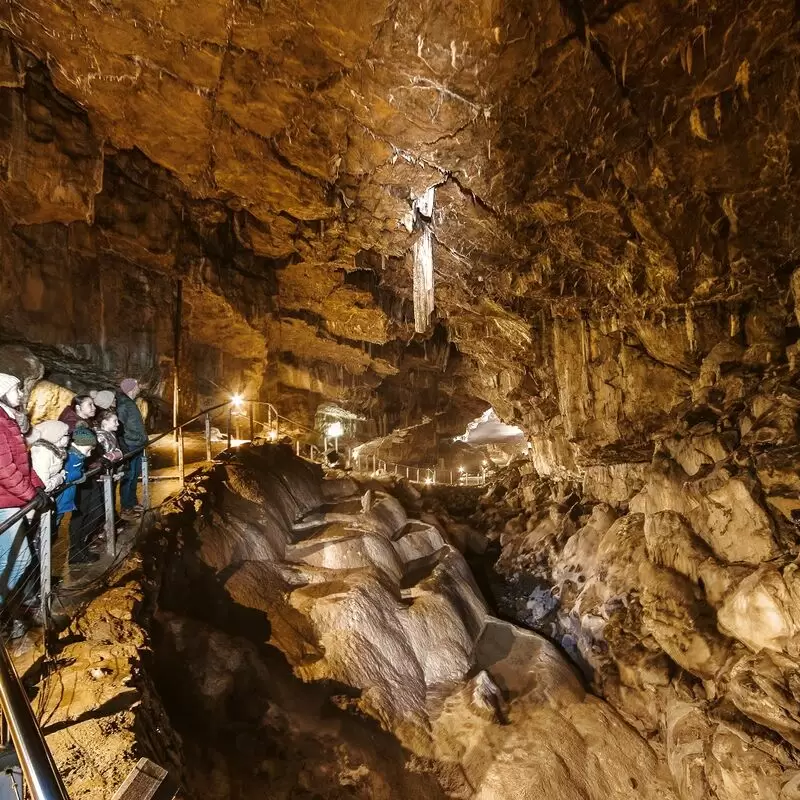 Poole's Cavern