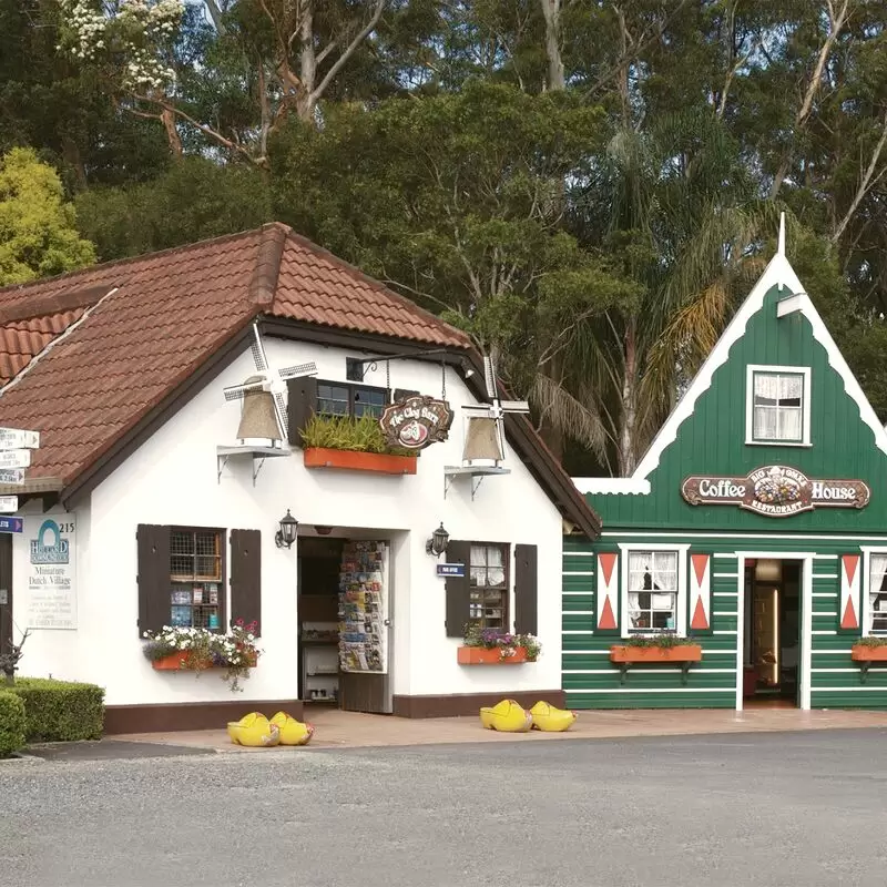 The Clog Barn Tourist Attraction & Caravan Park