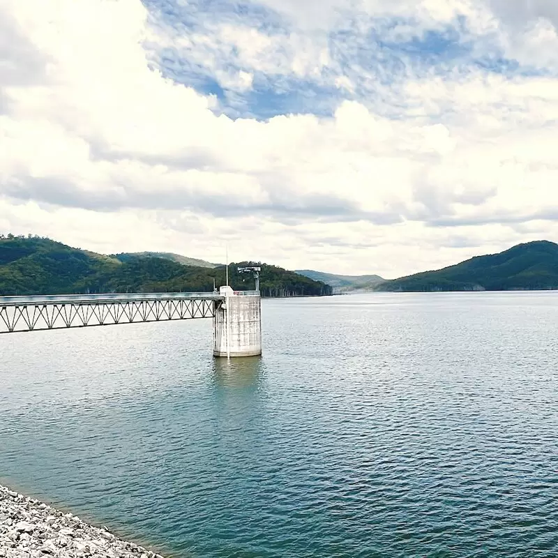 Hinze Dam