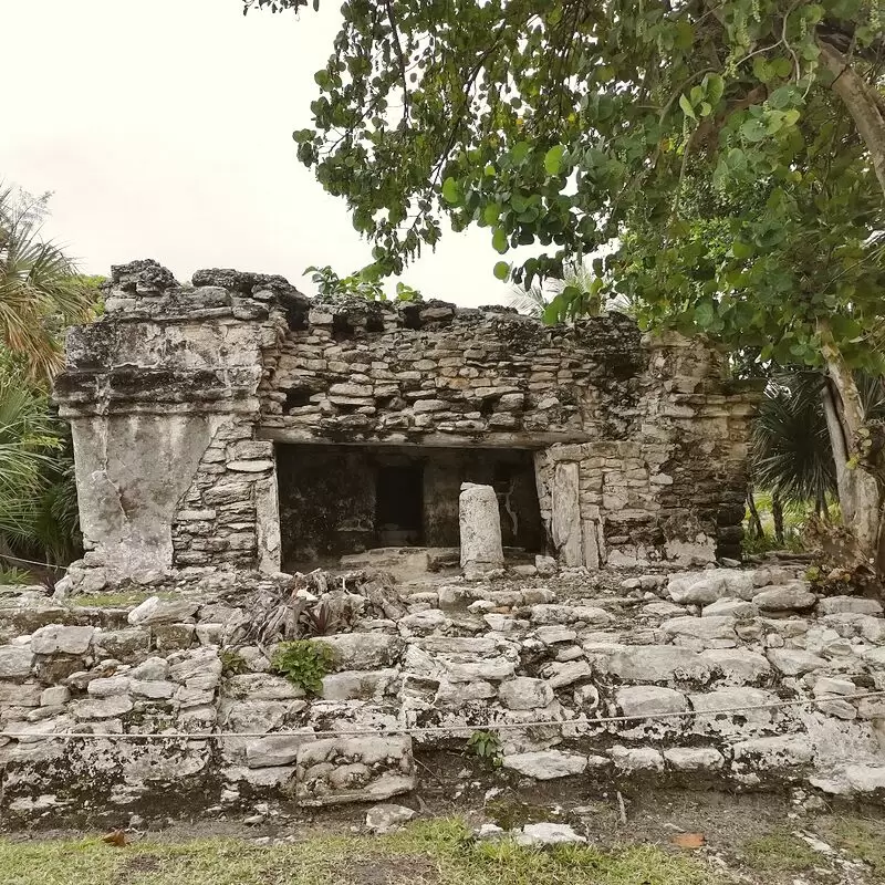 Playacar Mayan Ruinas