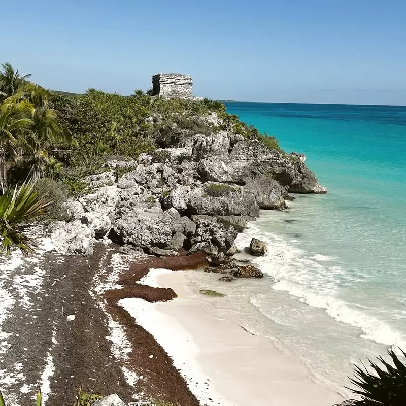 Playa Ruinas